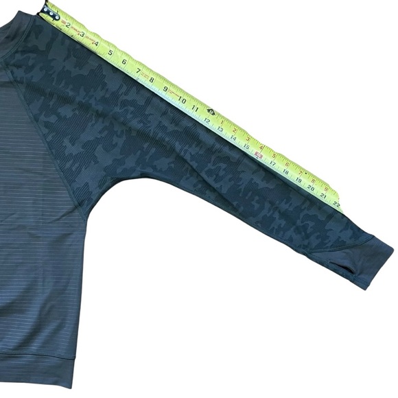 LULULEMON Long Sleeve Striped
Camouflage Run for Days Long Sleeve Shirt Medium - Picture 11 of 11